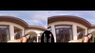 Hot VR video with Jenifer Mendez playing with a toy with the pussy, outdoor