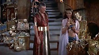 Joan Collins. Valerie Camille - Land of the Pharaohs