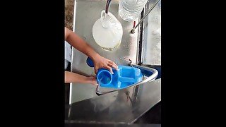 I Refill Our Costumers Gallons Of Water (Day 6)