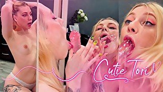 Blonde deep sucking big dildo in front of the mirror, lots of drool, ahegao, deepthroat.