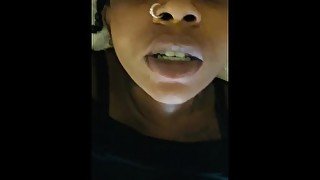 Horny Ebony Queen fuck herself until she cum