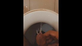 CUTE 18 TEEN BOY'S UNCUT EDGE DICK PEEING.💦💦💦💦💦