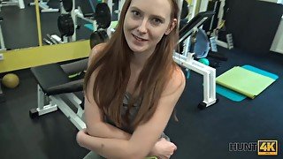 Magnificent chick gives trimmed vagina for cash in the gym