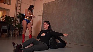 Luscious Darkhaired Babe Wonder Woman Femdom