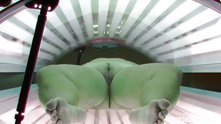 Beautiful Fatty MILF Cought in Solarium