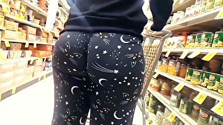 Bubble Butt Kitty Pants Wedgie