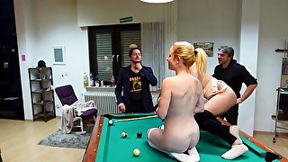 SPERMA ÜBERALL!! Billard-Abend eskaliert in ultra perversen Sperma-Orgien Gangbang!