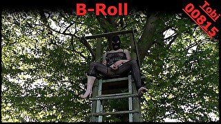 B-Roll: Pee 007 – Uncut single-cam footages of me peeing in public from deerstand. Exhibitionist