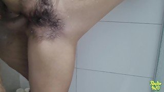 Fodendo gostosinho no banho com o meu marido pirocudo