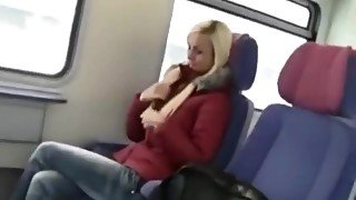 Bionda tedesca scopata sul treno