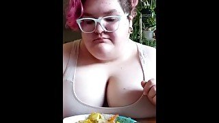 BBW EATING UNTIL STUFFED