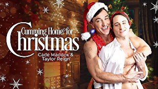 Cade Maddox & Taylor Reign in Cumming Home For Christmas