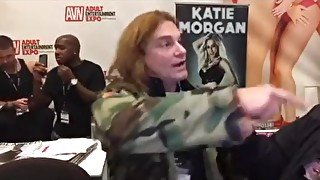 Adult performerEvan stone w- Jiggy Jaguar AVn Expo 2017 Las Vegas NV.mp4