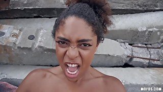 Dark skinned minx Luna Corazon enjoys fucking in public