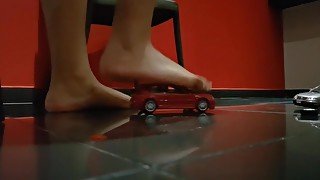 Giantess Yasmin steps on cars