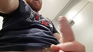 Spurting my dirty cummies at the public gym!!