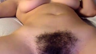 Sexy curvy amateur shows off hairy bush for cam