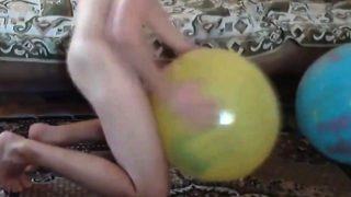 Balloon play popping humping cum