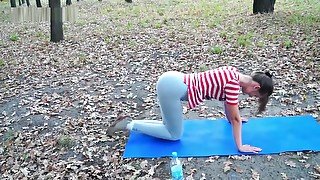 Sexy Rina Di wetting yoga pants in a park (1080p quality)