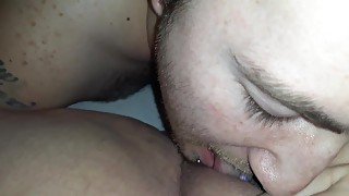 Eats my pussy until cumming and squirt all over his chin