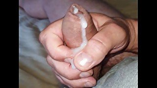 Me jerking off and cum on myself