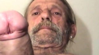 hairy dirty straight worker shows hisuncut big cock