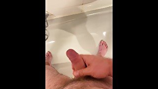 Jerking off in Bad und cumming Part 2