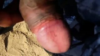 Str8 men jerking in beach for a slut