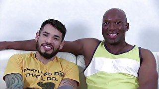 Inked white dude gets fucked by big black dong