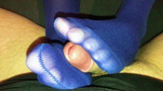 Amateur footjob #33 sexy MILF blue tights, ballbusting, cum on legs!!!