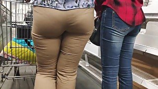 Big butts mature blonde milfs in tight pants