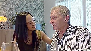 Alice Hernandez And Old Geezer Porn Video