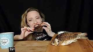 СОБЛАЗНЮ И РАССЛАБЛЮ: карась  asmr  mukbang  먹방