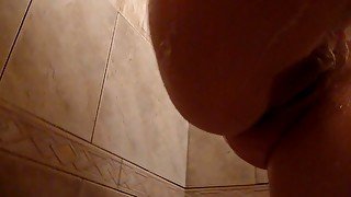 Sexy amateur taking a soapy bath