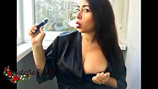 Beautifull curvy milf smoke on balcony and masturbate hairy wet pussy !