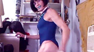 Steaming 67yr MILF Tranny Alexandria Shows Muscle Size Progress+Weight Lift