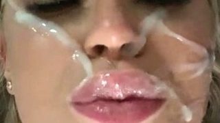 Amateur facial cumshot by horny and skinny babe