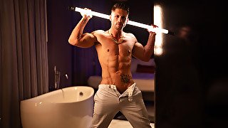 Hotel workers goes in this man's room for sexual pleasures