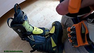 Cumshot on Haix Fire Eagle with Bikegloves