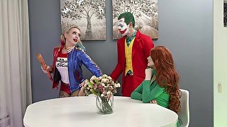 Joker dirty anal fucked Harley Queen and Poison Ivy FLX025 - AnalVids