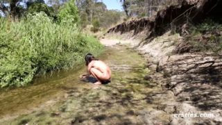 Amateur babe liandra loves cumming outdoors