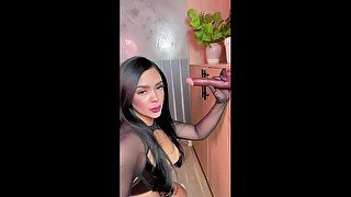 Blowjob in home, my husband outside!!