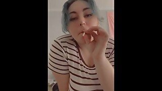 Crop top smoking [MANYVIDS PREVIEW] link in bio