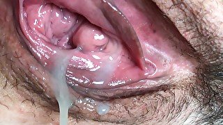 Wife let me look at her pissing gaping pussy, for which she get a huge cum load inside. Close-up