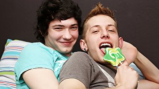 A Sweet Treat For Josh - Josh Bensan And Kenny Monroe - HomoEmo