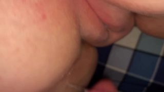 Close up on some tight teen pussy