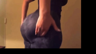 PAWG in Leggings