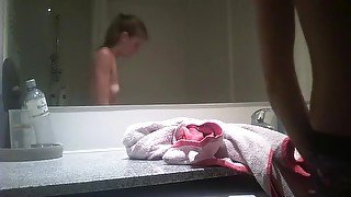 catch girl taking shower 2