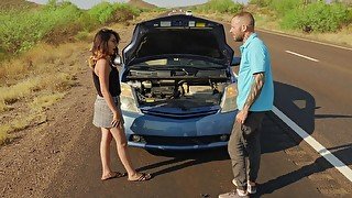 Man fixes her pussy instead of fixing her car