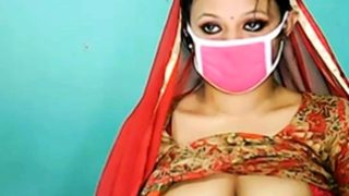 tamil bitc show boobs up her shalwar 432